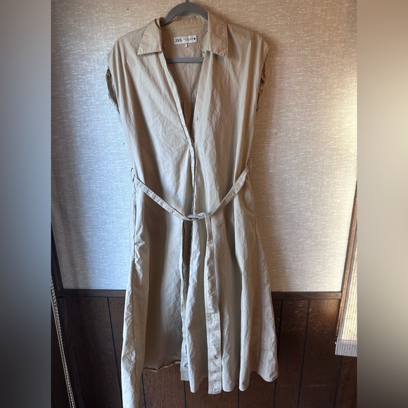 Beige Sleeveless Maxi Dress with Belt Zara Size Large - Picture 3 of 7